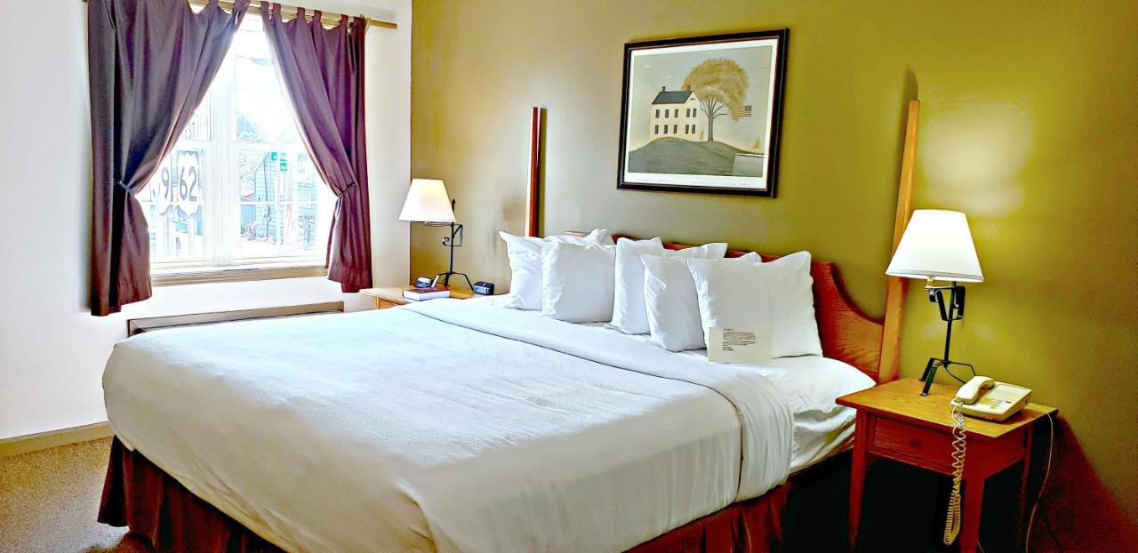 Lodging On The Square Berlin Exterior photo